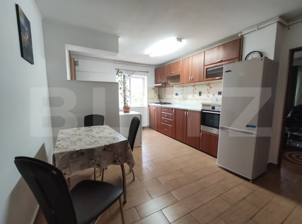 Apartament spatios 80mp cu 3 camere decomandate