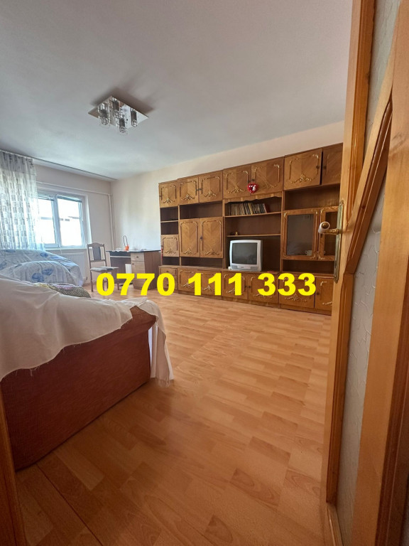 - Apartament 2 camere decomandat, zona Radu Negru.