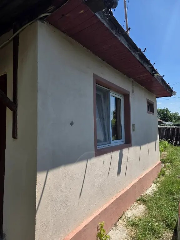 Casa + teren de vanzare