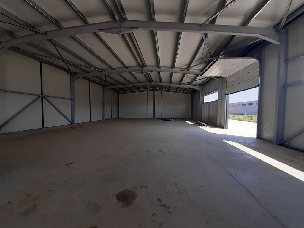 Hala noua 650mp zona Drumul Intre Tarlale