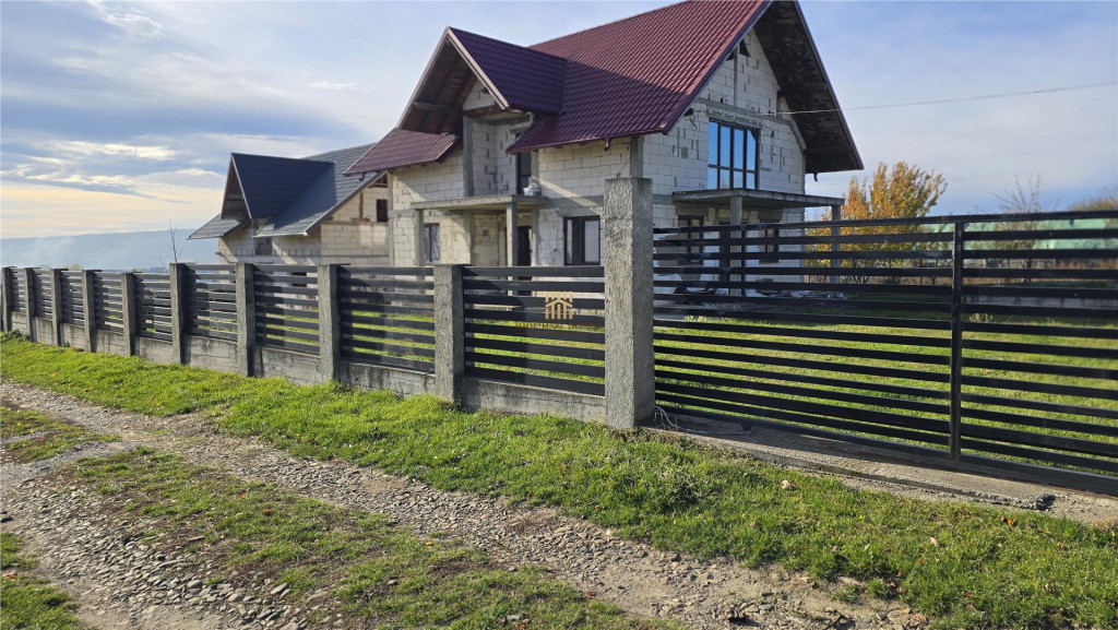 Casa in Mitocul Dragomirnei