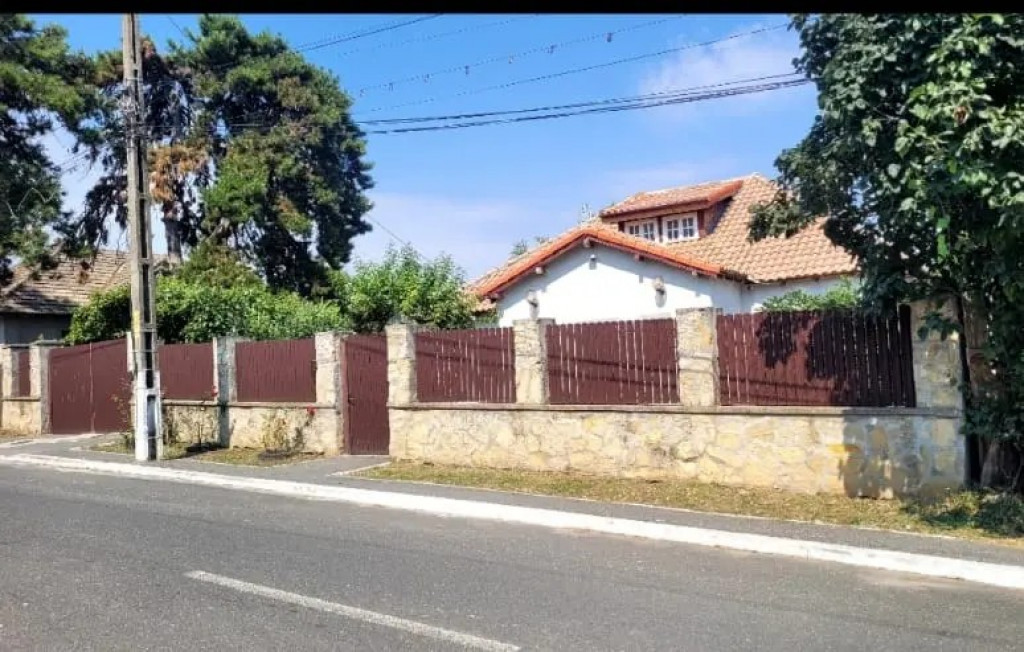 CASA DE VANZARE BABADAG