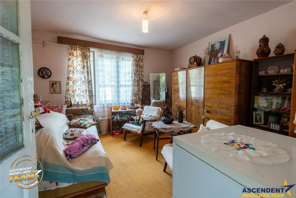 Casa traditionala, cu teren pretios de 534 mp, Targu Secuies