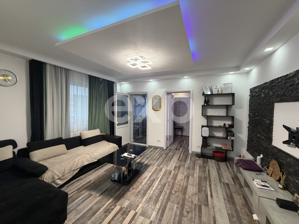 2 Camere 8 minute Metrou titan 58 mp totali Dressing