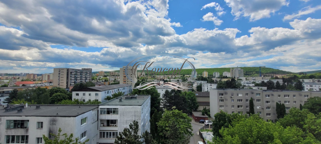 Apartament decomandat, etaj intermediar, zona Primaverii