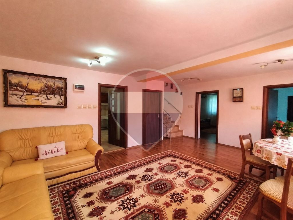 Casă de vânzare in Tărtășești / DN7, 190 mp, 5 came...