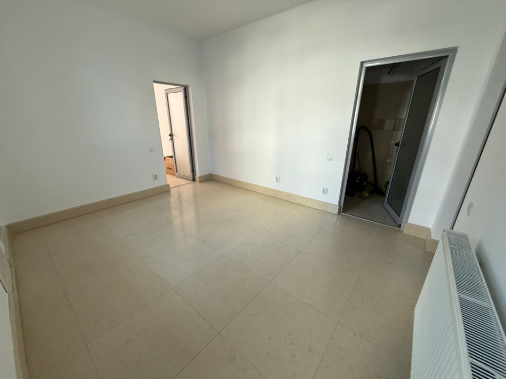 Spațiu comercial de închiriat, 60 mp, Centru
