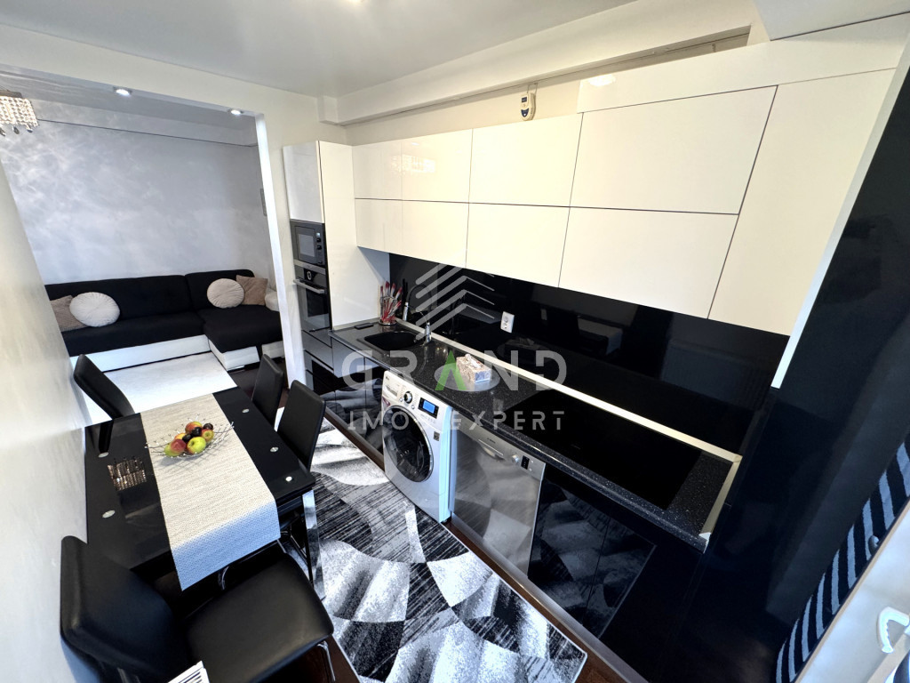 3 CAMERE (2 dormitoare+living)| BALCON 10 MP | PARCARE | ERO