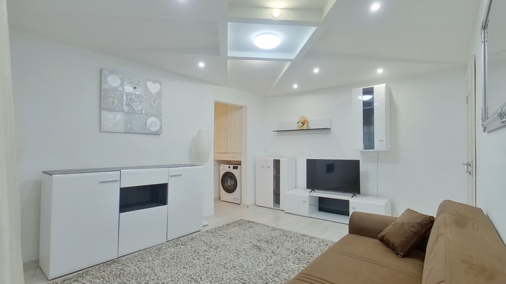 Apartament cu 2 camere de închiriat în Confectii