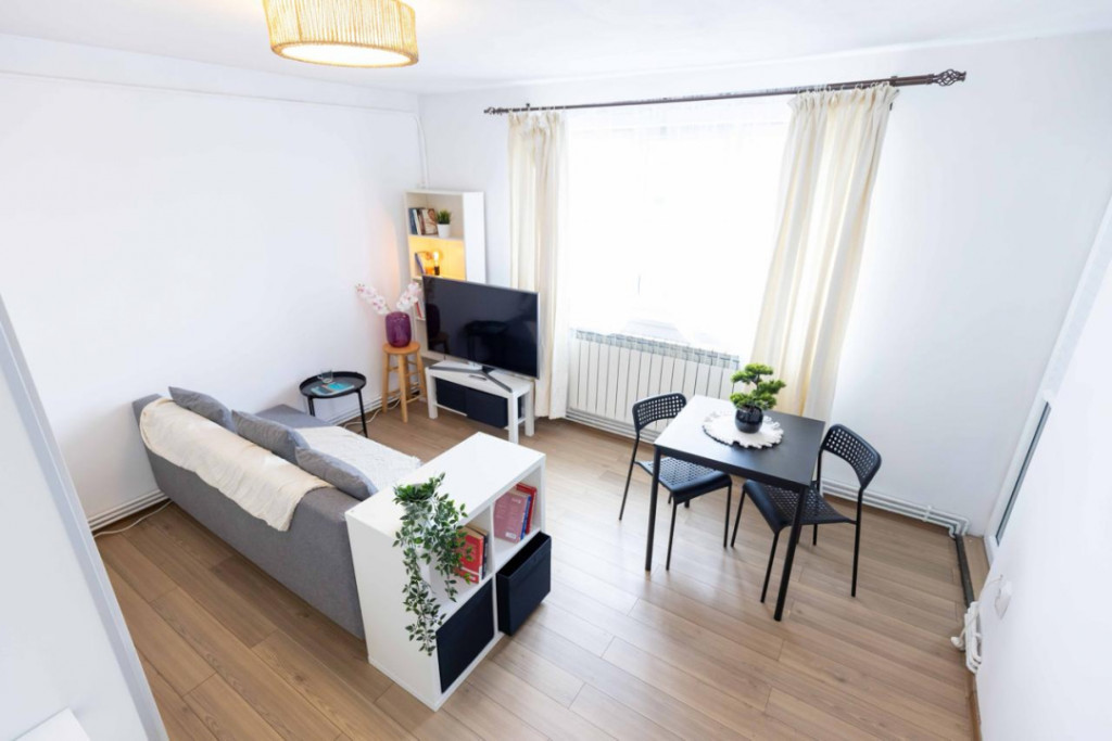 Apartament 2 camere 40,5 mp +logie 1,5mp zona Manastur