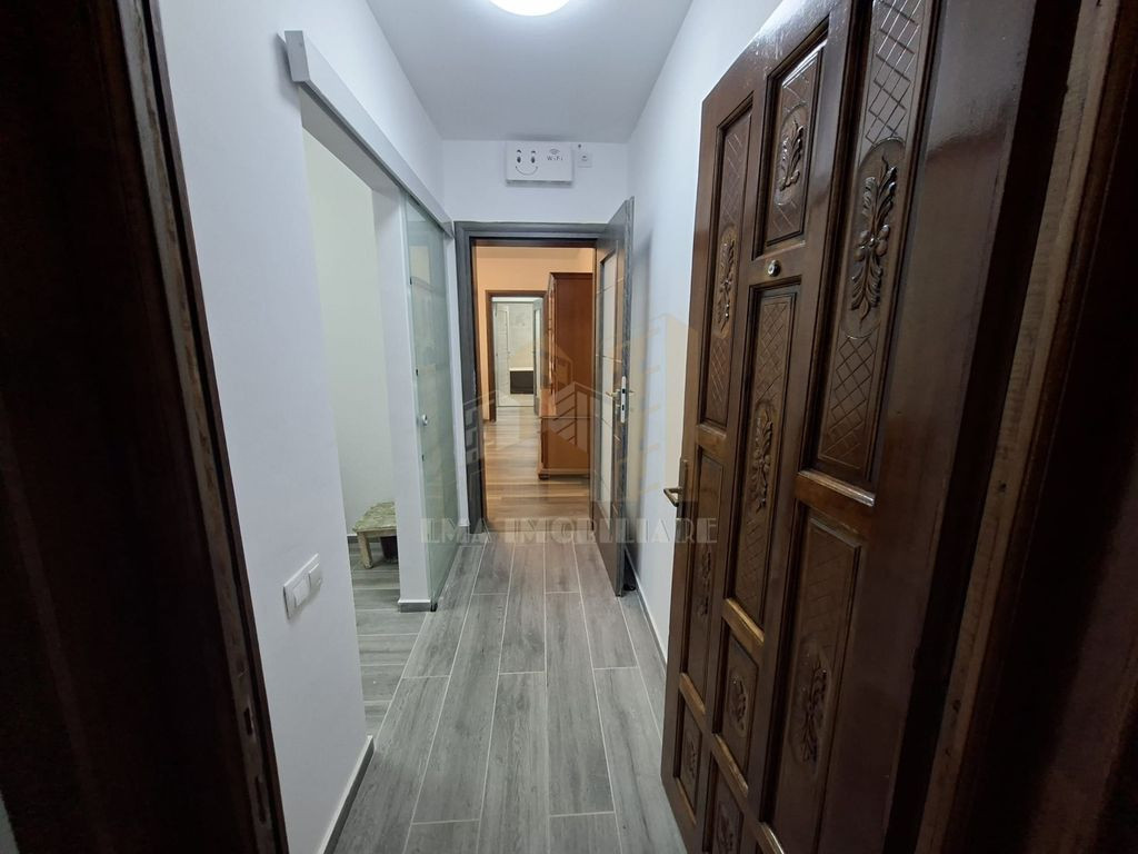 Apartament 2 camere renovat mobilat 2026 Astra Brasov
