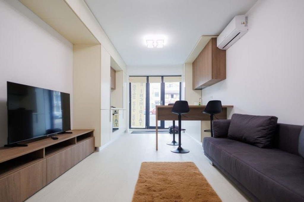 De inchiriat apartament cu 2 camere, zona Centru - Univer...
