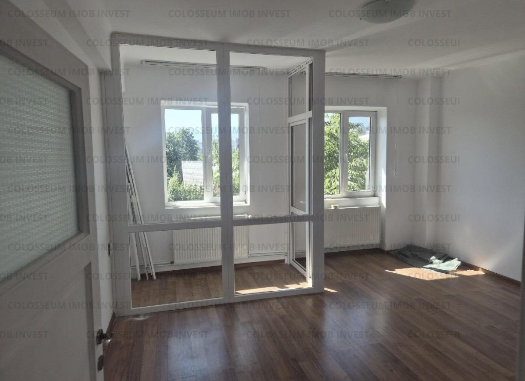 Apartament de 2 camere, decomandat cu vedere deschisa, Centr