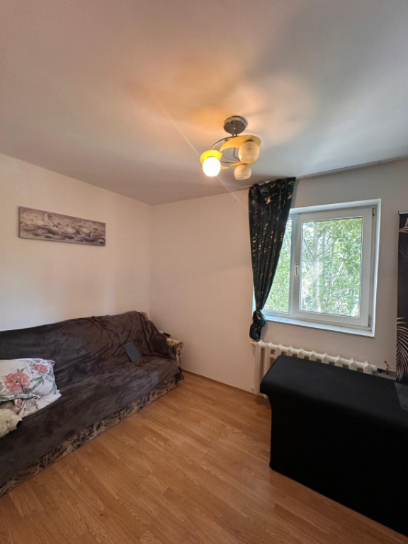 Apartament 2 camere de vanzare in zona City Park Mall | Etaj