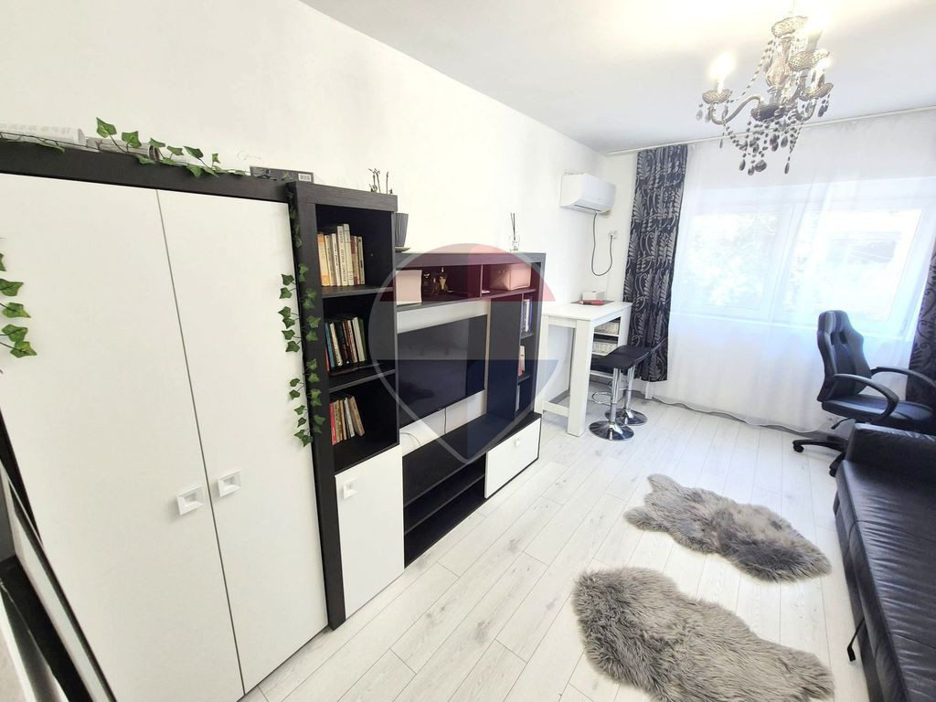 Garsonieră de vanzare renovată mobilată | Vitan | Fizi...