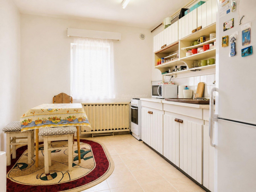 Apartament 3 Camere 2 bai etaj 4 Baia Mare Central