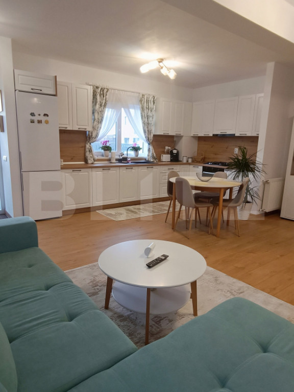 Apartament 2 camere, 52 mp, curte proprie 145 mp, zona Sânp