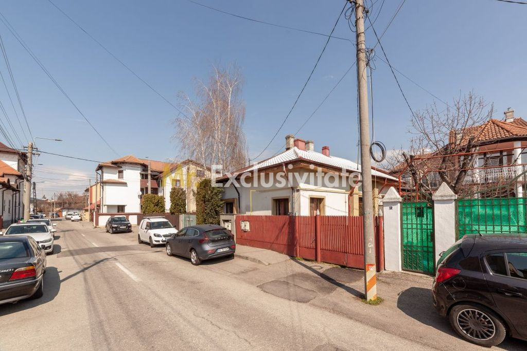 Casa cu potential/ zona Sf Vineri/ 126 mp teren/ Regim ur...