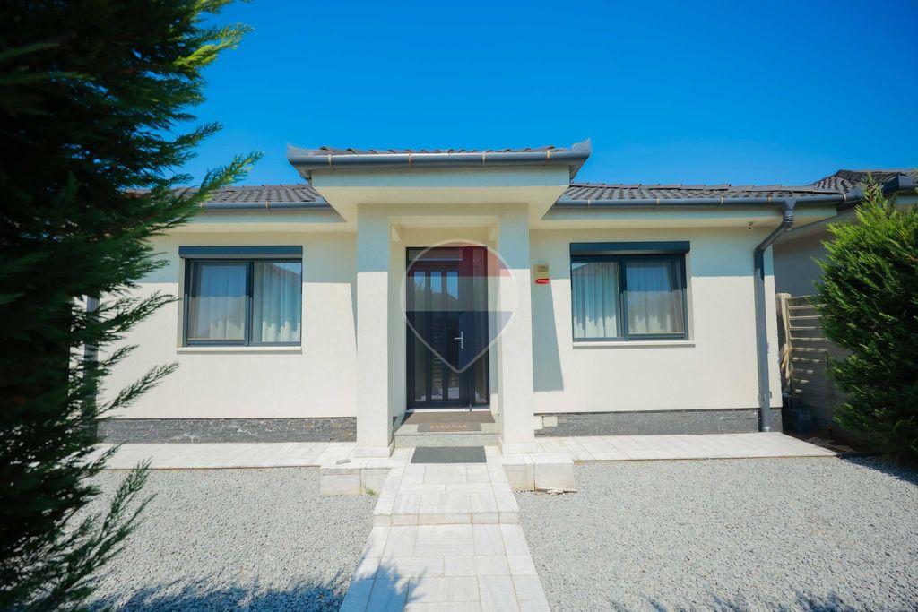 De închiriat casă modernă cu 4 camere, în Oncea