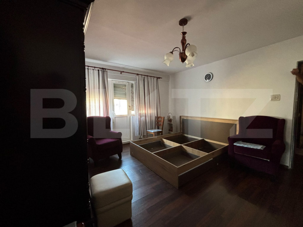 Apartament decomandat, 2 camere, 52 mp, mobilat zona - Roger