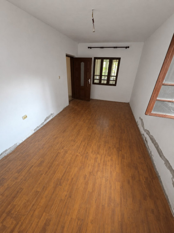 Spatiu de inchiriat pentru atelier / depozit / activitate co