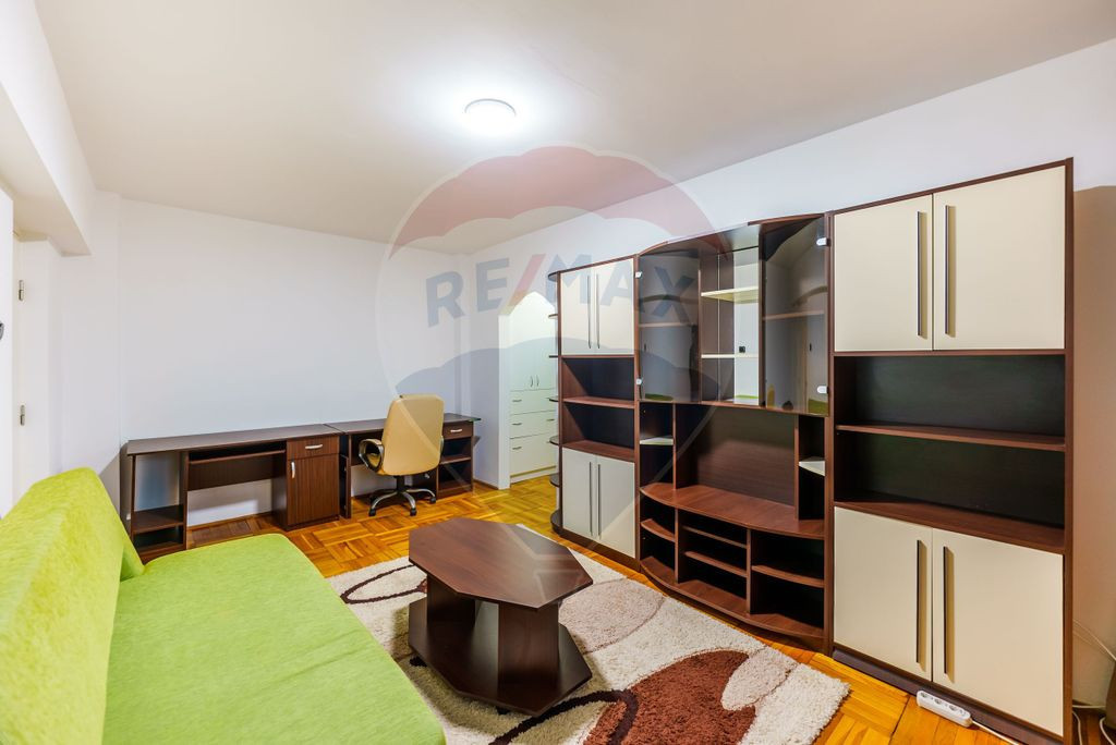 Apartament două camere și balcon, zona piata Mihai Vite...