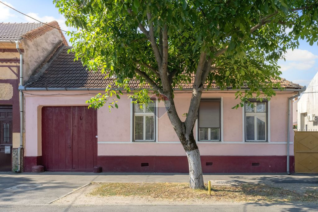 Casă 3 camere | Zona Intim Arad | Mobilată complet