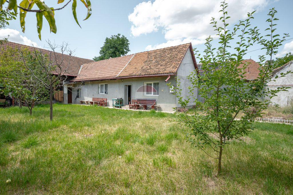 Casă locuibilă Șinca Veche – central, 931 mp teren, ...