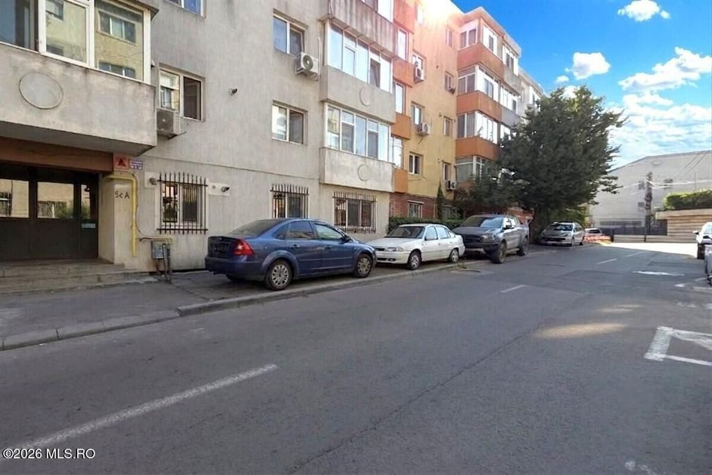 Poarta 6 - Aleea Pajurei, 2 camere decomandate, 53 mp uti...