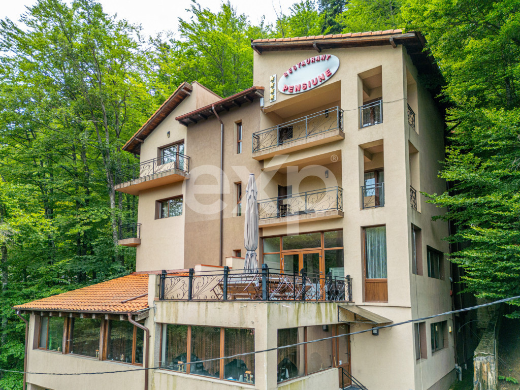 Pensiune cu Restaurant in Sinaia , SPA si vedere panoramica