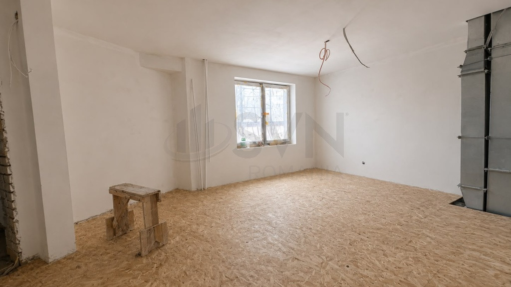 Apartament 3 camere de l Imobil Consolidat l Centrul Vechi