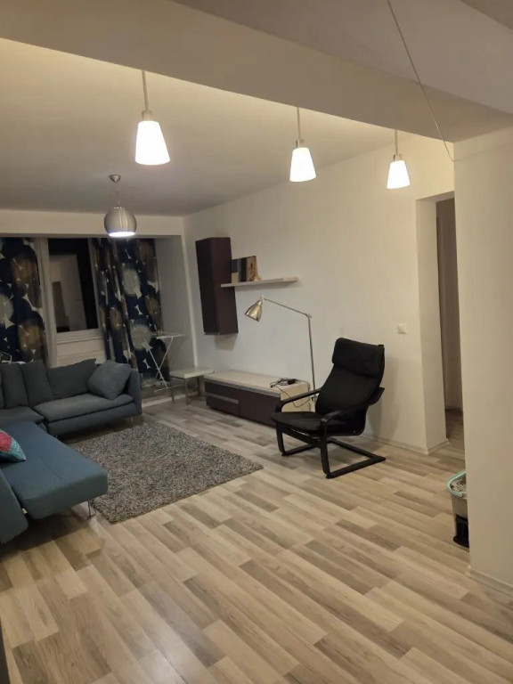 Chirie centrul Brasovului apartament 3 camere
