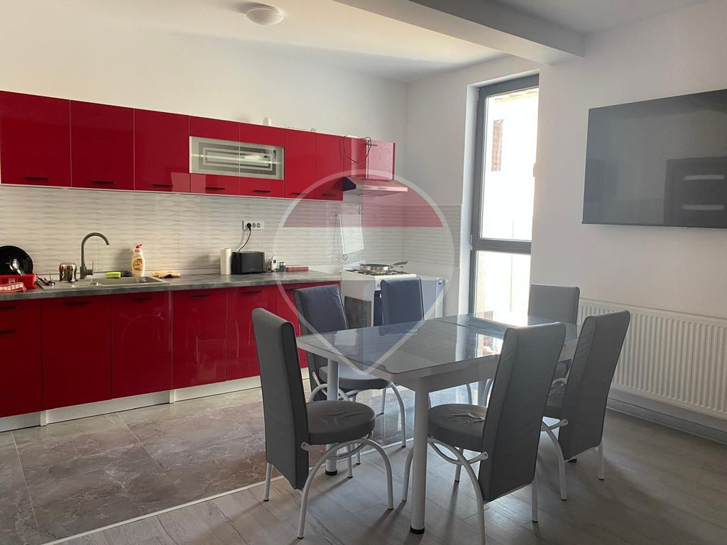 Casă de închiriat – Comuna Berceni, Str. Miorița | 4...