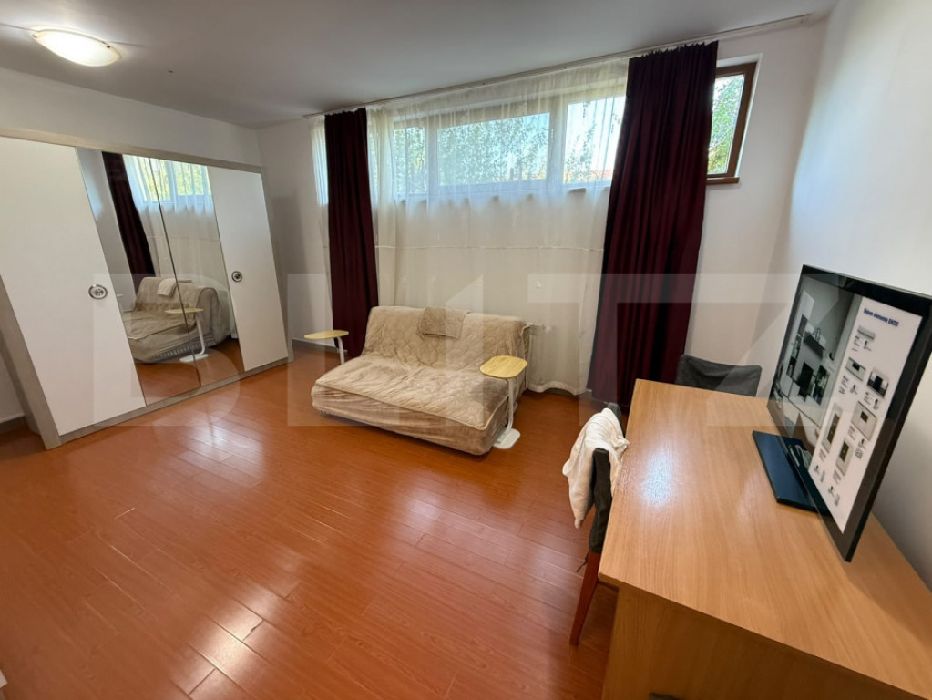 Apartament cu 1 cameră la casă, cu curte generoasă – pe
