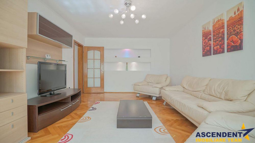 Decomandat, loc parcare, boxa, Centru Civic, Brasov