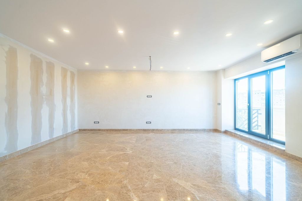 Apartament 2 camere complet renovat, lângă Kaufland și...