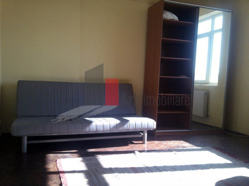 Vânzare apartament 2 camere decomandat Luică