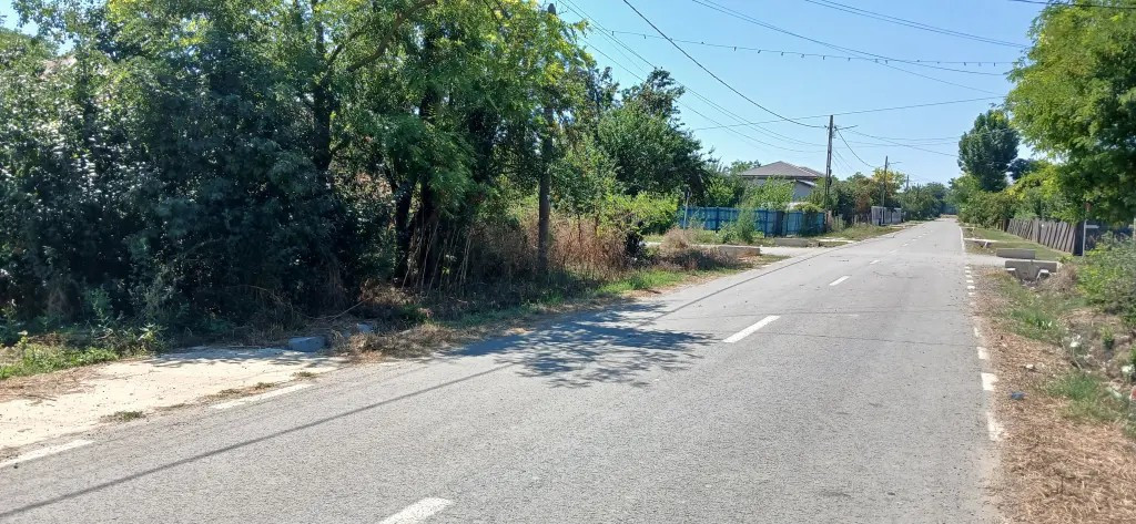 Vând teren 2632 mp cu casa demolabila Misleanu