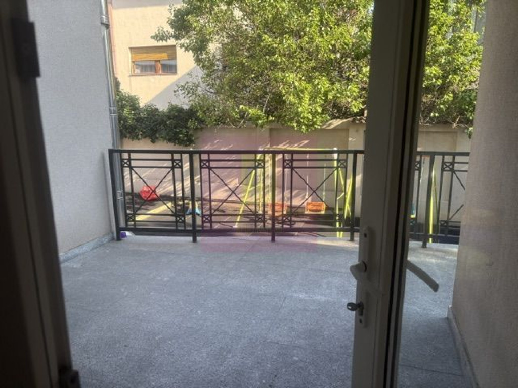 Vila D+P+1+M cu teren 446 mp Drumul Sarii.