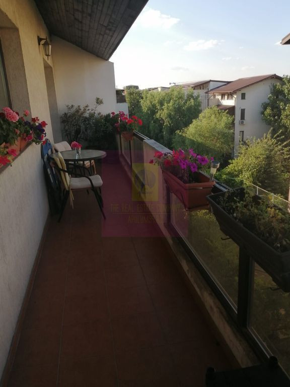 Duplex 3 camere cu scara interioara Bragadiru - Smardan-L...