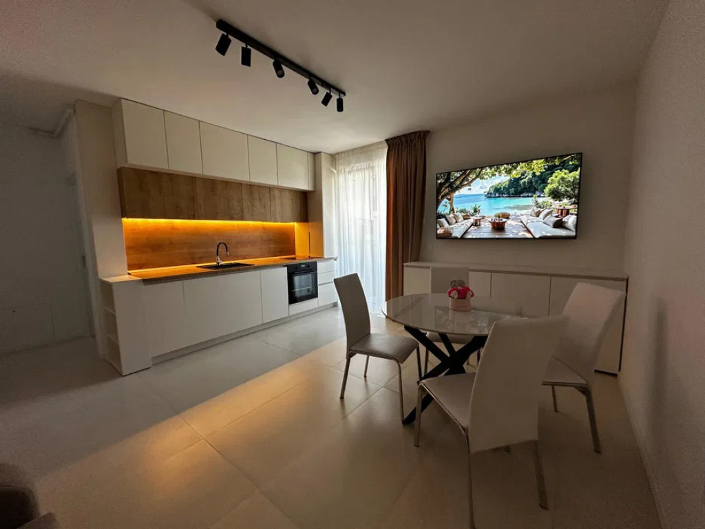 Apartament 2 camere 51 mp in Floresti zona Vivo