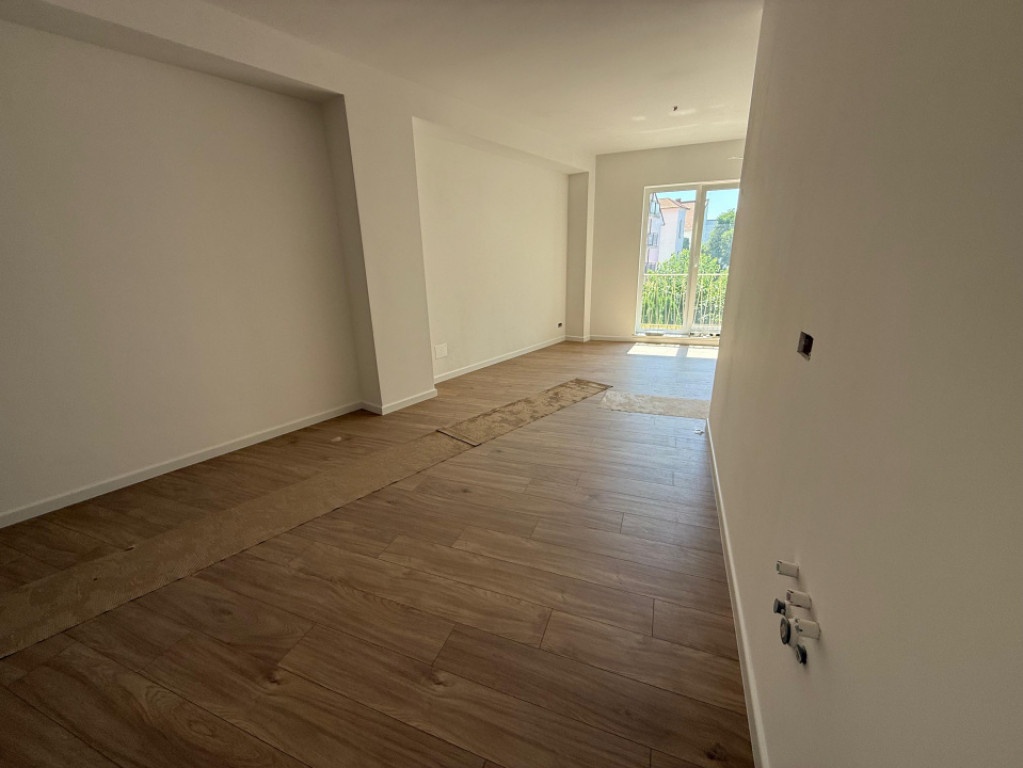 Apartament 3 camere, 57 mp, Centru