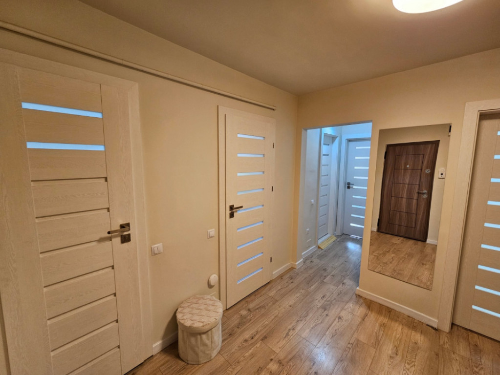 Apartament 4 CAMERE, SU 77MP, MĂNĂȘTUR