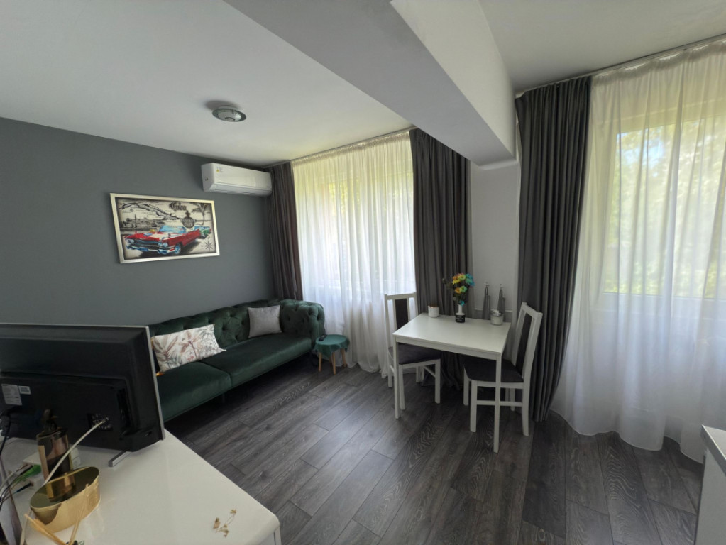 Apartament 2 CAM, SU 33MP, PARCARE si BOXA DAMBUL ROTUND