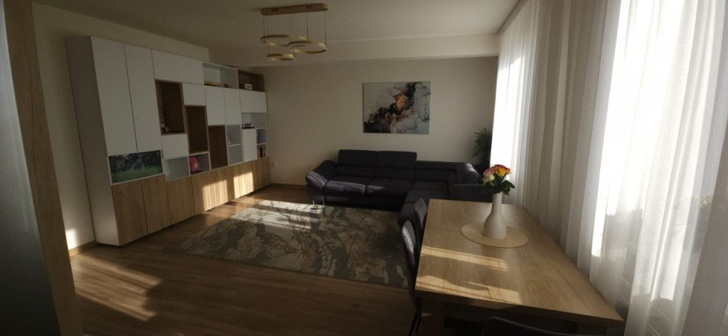 Apartament 3 camere, 70 mp, Baciu