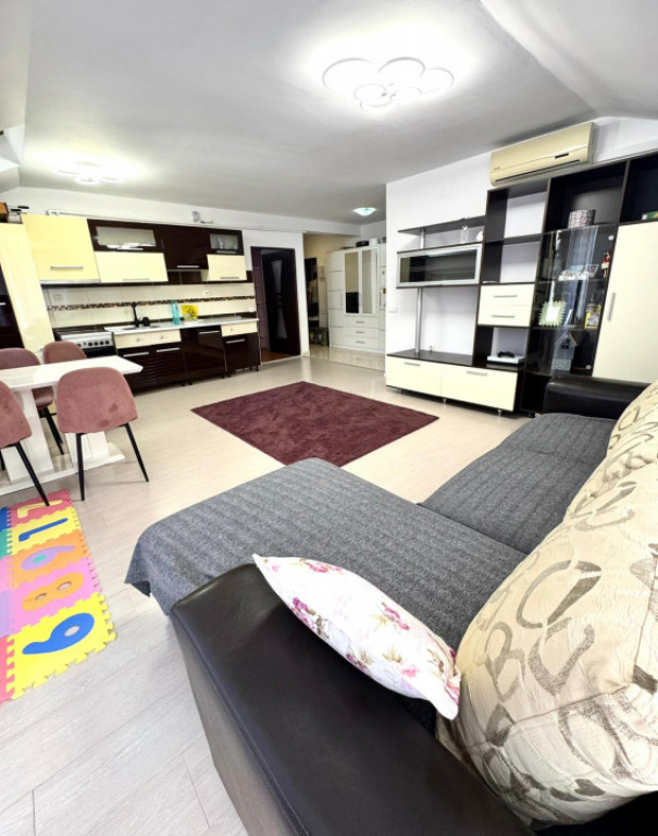 Apartament 2 camere, 56 MP + 8MP Balcon, Zona, Florilor Flo