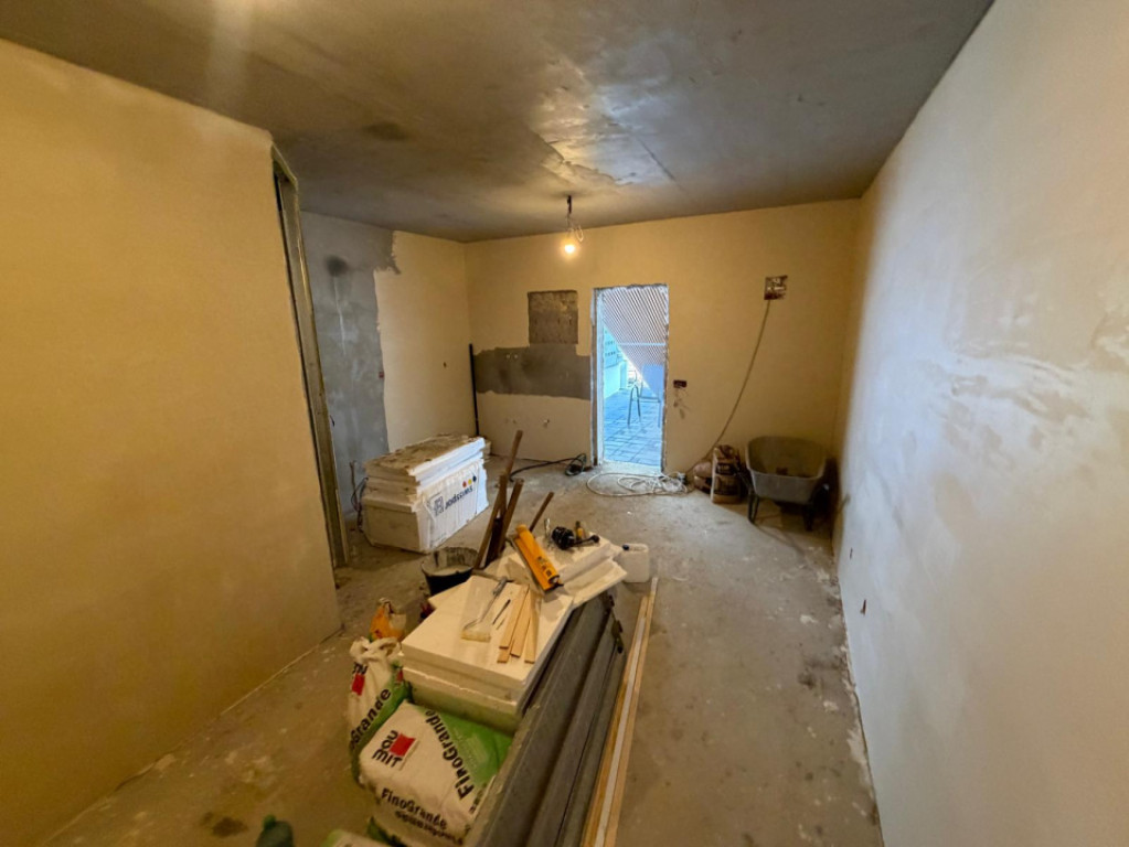 Apartament 1 camera 22.95 mp in Floresti zona Valea Garbaulu