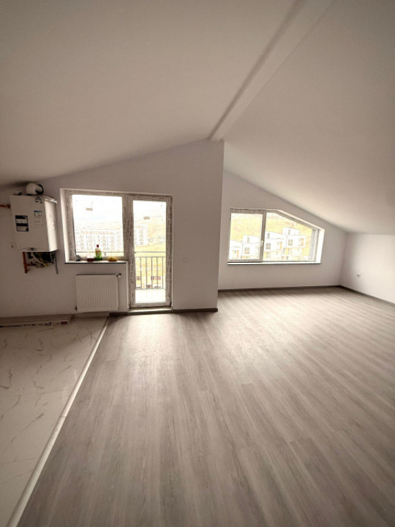 Apartament finisat 67 mp, Teilor