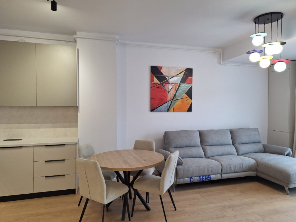 Apartament de vanzare 2 camere 45mp+ balcon 10,33mp zona Er