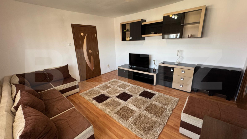 Apartament de inchiriat, cu trei camere, Calea Moldovei
